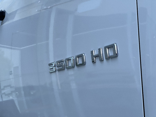 Chevrolet Silverado 6.6 3500 Chasis Cab V8 At