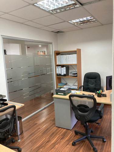 Imagen 5 de 9 de Se Vende Oficina 130m2 Ccct, Chuao 1371
