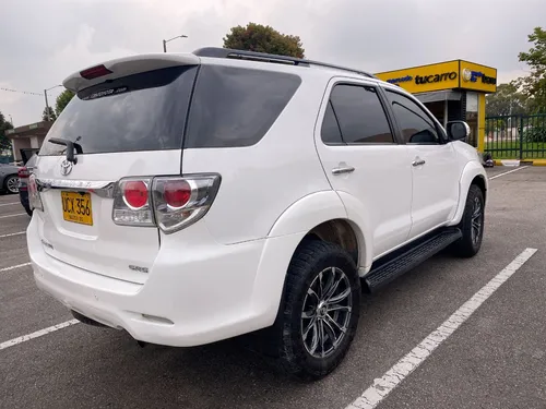 Toyota Fortuner 2.7 Sr5 4X2