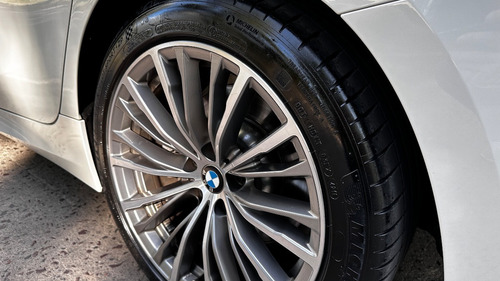 Imagen 18 de 25 de Bmw Serie 3 G20 2019 330i Sedan Sport Line 252cv Shadow