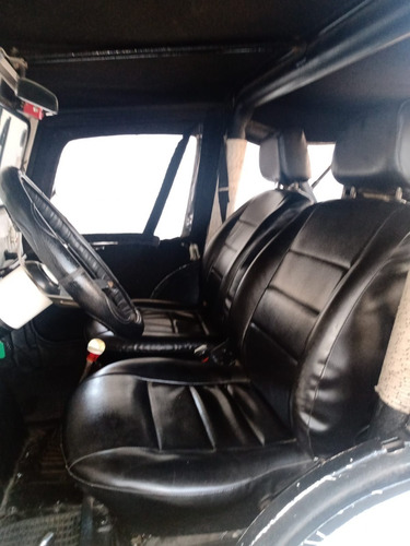 Imagen 8 de 11 de Jeep Ika Corto 4x2