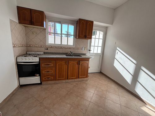 Venta Dúplex 2 Dormitorios Ramos Mejía Con Cochera