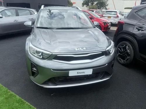 Kia Stonic Desire Mod 2026 Hibdrido Soat Gratis
