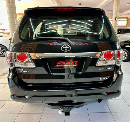 Toyota Hilux SW4 SRV D4-D 4x4 3.0 TDI Dies. Aut