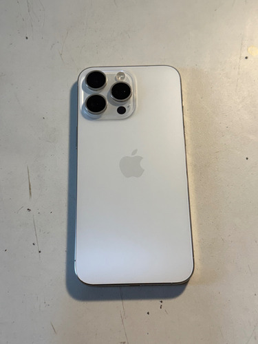 Apple Iphone 15 Pro Max (512 Gb) - Titanio Natural 92% Pila Titanio Blanco (Reacondicionado)