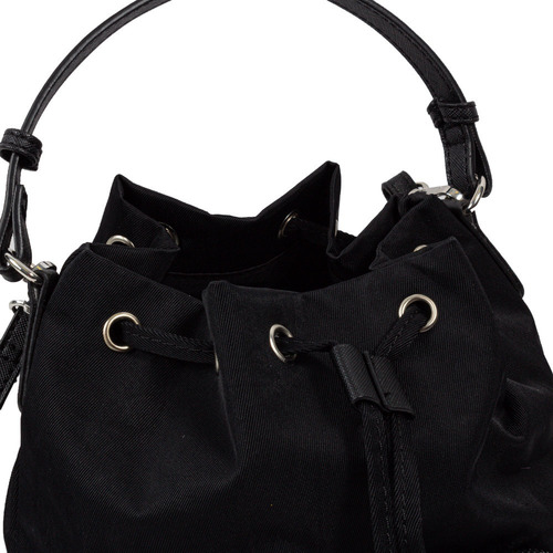 Cartera Saca De Nylon Todomoda