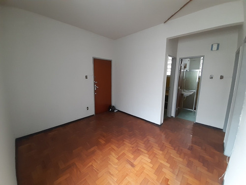 Imagem 2 de 7 de Apartamento Na Floriano Peixoto Ao Lado Do Bretas