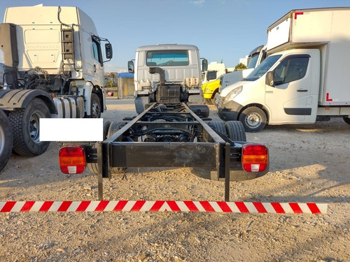 Imagem 6 de 15 de Volkswagen 8150 Delivery Ano 2010 Chassi Mec. Operacional
