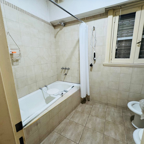 Venta Casa 6 Ambientes Villa Sarmiento Con Piscina