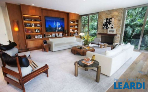 Imagem 7 de 15 de Casa Assobradada - Jardim América - Sp - 565431