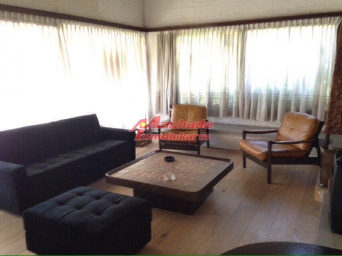 Muy Buena Casa, En Zona Residencial- Ref: 5213