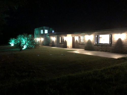Chacra De 6 Suites, Piscina, Parrillero Y Hermosas Vistas !!
