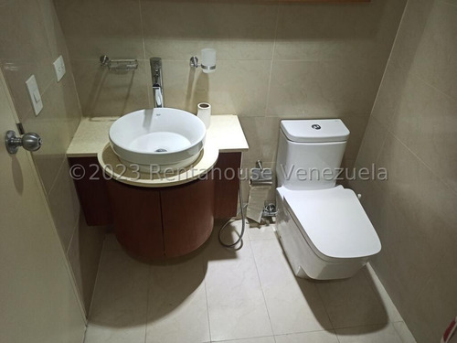 Alquiler Apartamento Con Pozo 109m² Campo Alegre. Vigilancia Privada 2h/2b/2p Mls #24-22016
