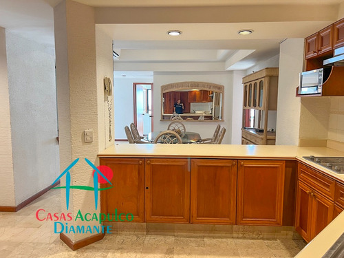Cad Torre Uno 213. ¡frente Al Mar! Departamento En Playa Diamante Con Acceso Directo A La Playa
