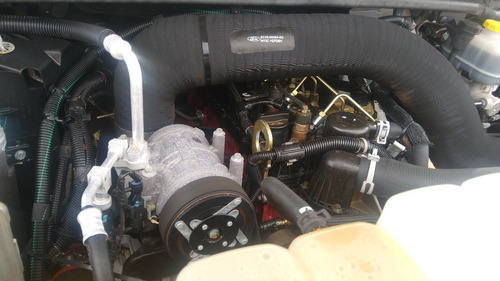 F 4000/16/17 Com Caçamba De 3 M E Ar Condicionado.