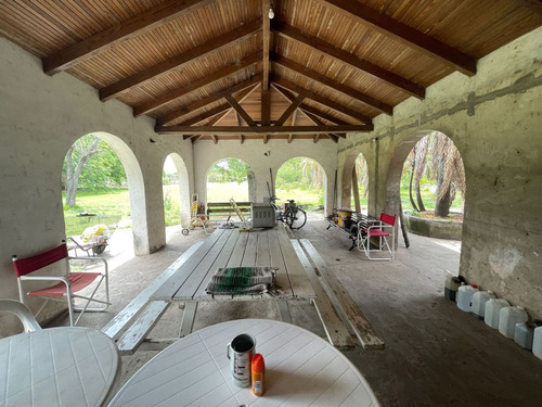 Casa En Alquiler Con Amplio Terreno Baigorria