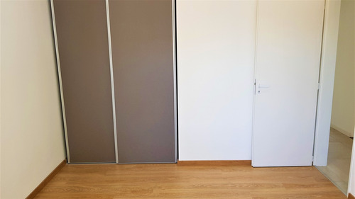 Imagen 10 de 14 de Duplex A Estrenar De 4 Ambientes Estilo Minimalista
