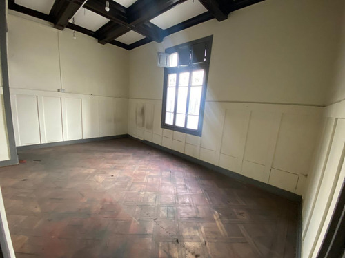 Casona Patrimonial A Un Excelente Precio Y A Pasos Del Metro