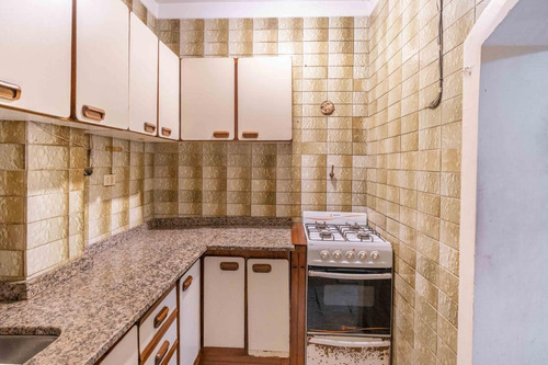 Venta Casa 5 Ambientes A Refaccionar !!!