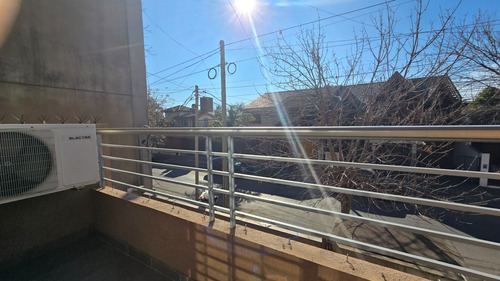 Departamento 2 Ambientes Con Cochera- Alquiler- Castelar