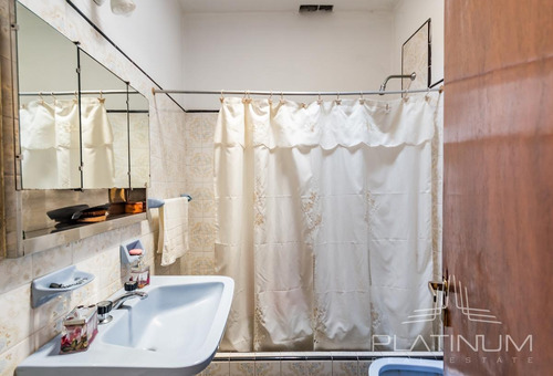Imagen 5 de 12 de Casa En Lote Propio Con 3 Unidades - Chacarita Limite Colegiales