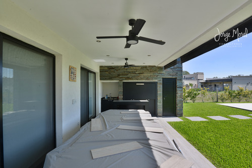 Casa Interno #0-100 - Pilar Del Este - Santa Emilia - 510m2 #id 17982