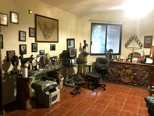 Residencia En San Gil, 8 Recamaras, 11 Baños, Alberca, Junto Al Campo De Golf