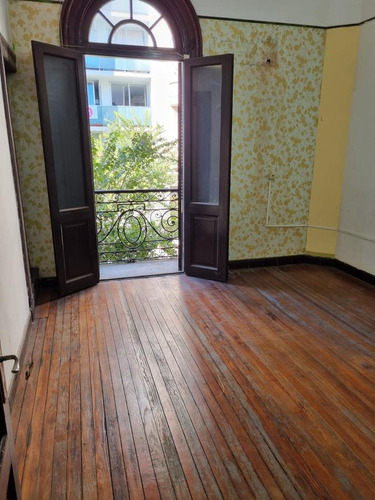 Imagen 14 de 23 de Casa -casa, Próximo 18 De Julio Y Tacuarembó, 248 M2 !!