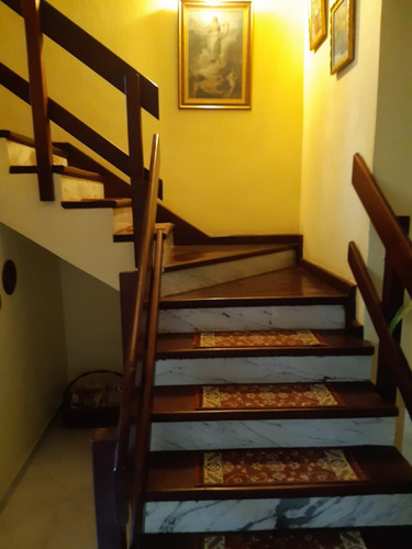 Casa En Santiago Con Diseño Moderno Y Acabados De Alta Calidad