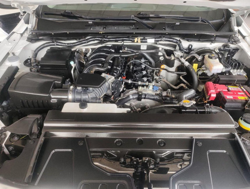 Nissan NP300 2.5 SE Paq Seguridad Mt