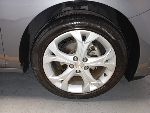 Chevrolet Cruze II 1.4 Sedan Lt