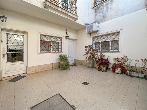 Imagen 14 de 27 de Casa De Pasillo Con 2 Dormitorios Y Patio En Barrio Lourdes