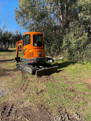 Imagen 5 de 5 de Pozo Pileta Piletas Excavación Zanjeo Desmalezado De Terreno