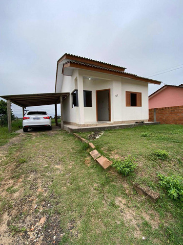 Casa Com 300m2 De Terreno - Próx. Havan E Prf, Araranguá.