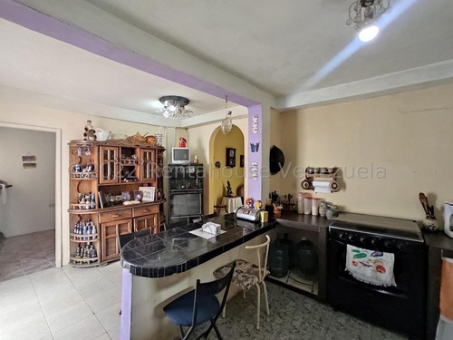 Imagen 10 de 13 de Casa En Venta En Las Delicias Maracay Aragua 22-25698 Irrr