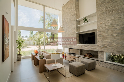 Barrio Privado En Mansa!! Exclusivo- Ref: 7847