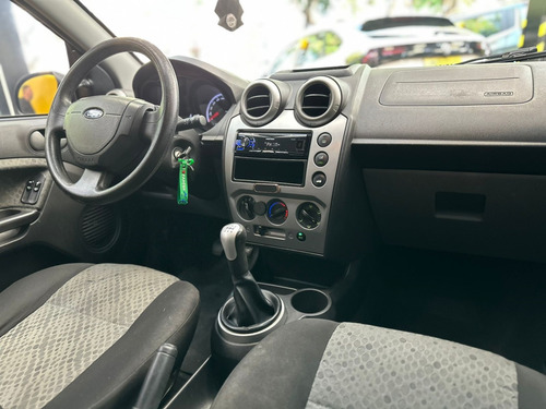 Ford Fiesta 1.0 ROCAM HATCH 8V FLEX 4P MANUAL