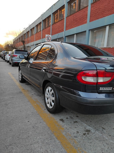 Imagen 2 de 10 de Renault Megane 1.6 Tric Pack Plus Gnc 2008
