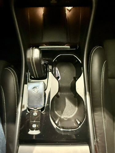 Volvo XC40 2.0 T5 GASOLINA R-DESIGN AWD GEARTRONIC
