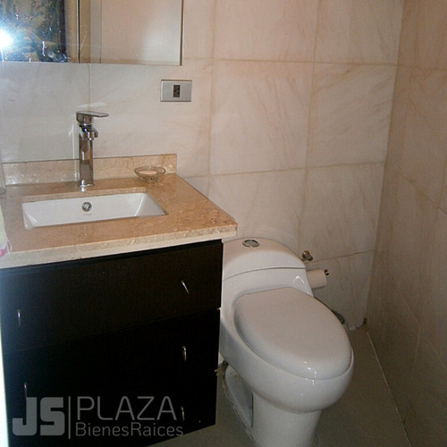 Imagen 6 de 9 de Townhouse En Alquiler Barrio Sucre 04241408770