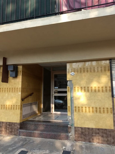 Imagen 1 de 15 de Departamento En Venta En Paternal