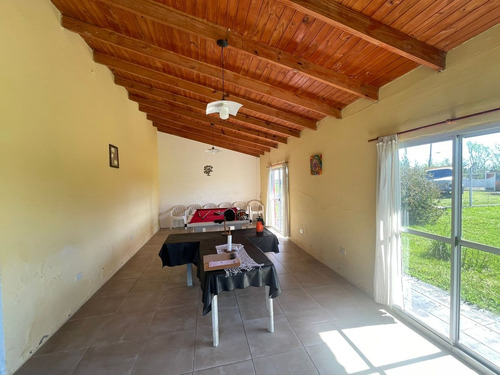 Casa Quinta En Venta Con Gran Parque Y Pileta.
