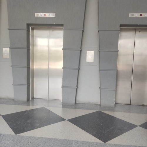 Imagen 10 de 16 de Lvasquez Alquila Oficina En C.c. Reda Buildind 4 Avenidas Valencia Edo Carabobo