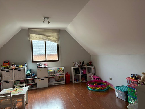 Excelente Casa Interior Condominio- Santiago College