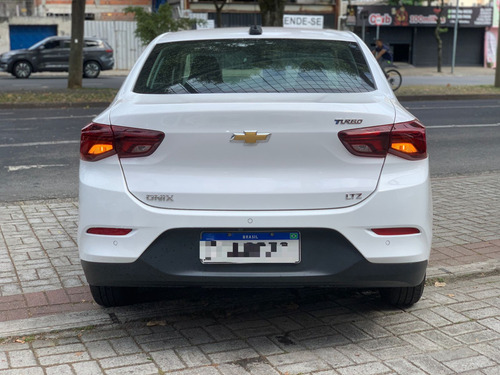 Chevrolet Onix 1.0 TURBO FLEX PLUS PREMIER AUTOMÁTICO