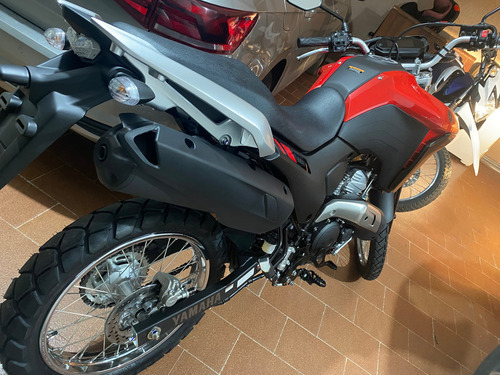 Yamaha Lander 250 2025/2025 (emplacando)
