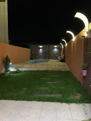 Imagen 10 de 17 de Casa En Venta En Villa Luzuriaga