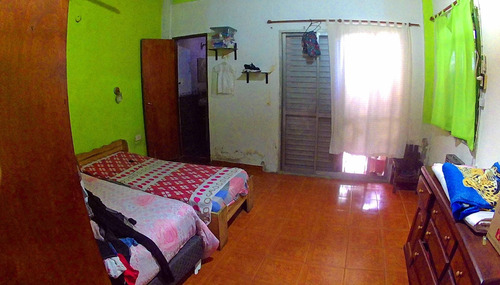 Imagen 6 de 15 de Se Vende Casa De Pasillo Con 4 Dormitorios