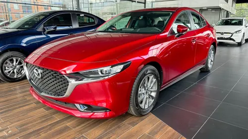 Mazda 3 Touring At Mhev (paño) 2025