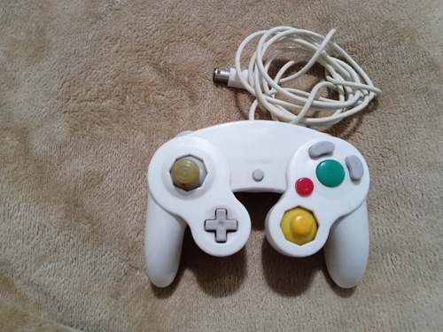 Control Genérico Color Blanco Para Nintendo Game Cube.